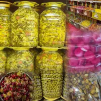 پخش عمده ترشیجات سنتی و زیتون و زیتون پرورده