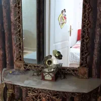 آینه وشمعدان وآباژور