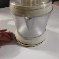 آبمیوه گیری برقی