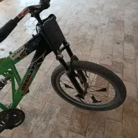 دوچرخه|دوچرخه، اسکیت، اسکوتر|گنبد کاووس, |دیوار