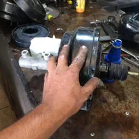 مکانیک سیار ترمز کلاچ خودرو تعمیرکار|خدمات موتور و ماشین|مشهد, کوشش|دیوار