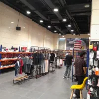 به یه فروشنده خانم و آقا نیازمندیم