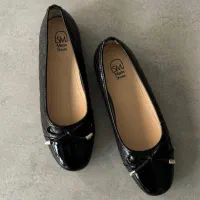 کفش عروسکی شنل