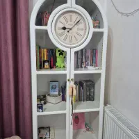 کتابخانه یا ویترین