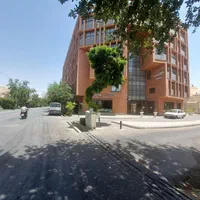 تجاری ۹۵متری نقد و اقساط بر خیابان هشت بهشت غربی