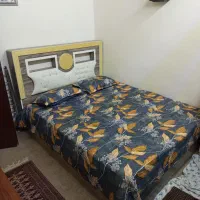 یک عدد تخت 2نفر‌ با تشک تمیزو سالم بشرط