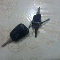 یه دسته کلید مال ماشین پارک فدک پیدا شده