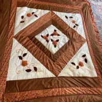 رو تختی قهوه ای