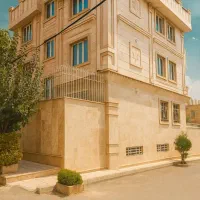 سه طبقه یکجا / ۳۵۰ متر زمین / بنا ۳۴۰ متر / فازیک