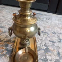 سماور ذغالی برنجی|کلکسیون اشیاء عتیقه|چهارباغ, |دیوار