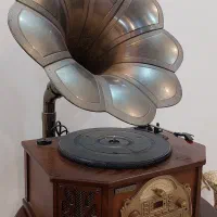 گرامافون مدل آنتیک
