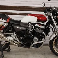 cb1300