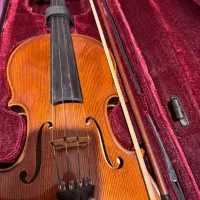 ویولن خوش صدای Amati مدل۲۰۰ دارای تجهیزات کامل