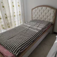 تخت تک نفره