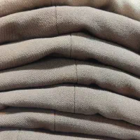 فروشنده خانم پوشاک زنانه