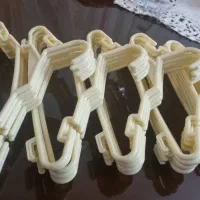 چوب لباسی سفید