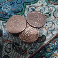 سه عدد سکه فلوس