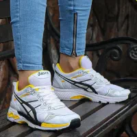 کفش سفید مدل asics