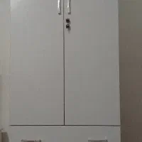 کمد لباس و فرش