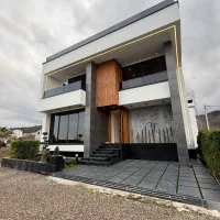 ۵۵۰متر ویلا نوساز پلاک یک جنگل /فوق العاده شیک