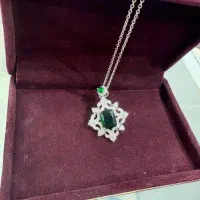 گردنبند سبز سلطنتی