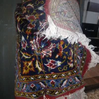 یک فرش ۱۲ متری ویک ۹ متری پشم قدیمی