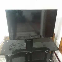 تلوززون ۳۲  با میز