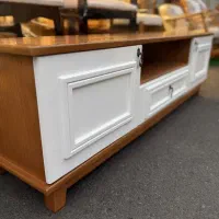 میز تلویزیون و آینه کنسول