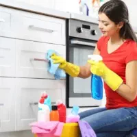 استخدام خانم جهت نظافت منزل