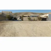 تهاتری زمین 374متری با خانه کلنگی در کازرون