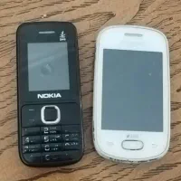 گوشی قدیمی نوکیا و سامسونگ