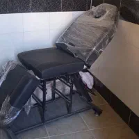 صندلی آرایشگری و تاتو