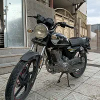 موتور سیکلت 200