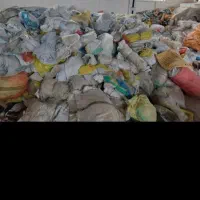 کسیه خالی پاره ضایعاتی