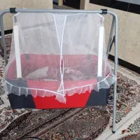 اگهواره نوزاد سالم