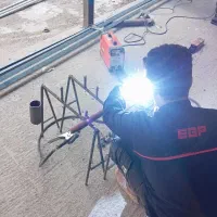 به چند نفر جوشکار گاز نیازمندیم