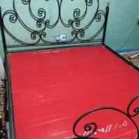 تخت ۲ نفره همراه با تشک فنری