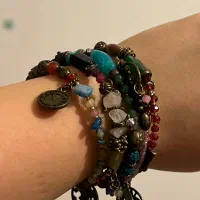 اکسسوری و بدلیجات دست ساز سنگ و مهره