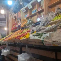 کارگر میوه فروشی نیمه وقت ماهر یا نیمه ماهر