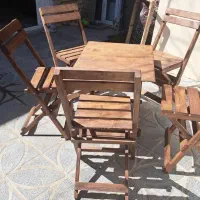 میز‌و‌صندلی‌چوبی