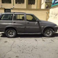 سانگ یانگ موسو 2300cc دنده ای، مدل ۲۰۰۴