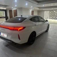 کی ام سی j7 مدل ۱۴۰۳