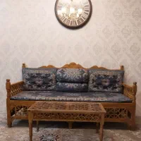 تخت سنتی به همراه تشک شاه نشین