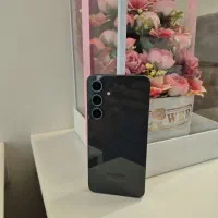 گوشی s24 fe درحد نو فوق العاده تمیز و سالم