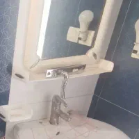 دوعد روشویی صحیح و سالم همراه با شیرآلات