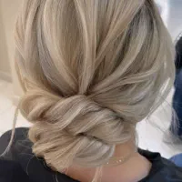 خدمات شینیون در سالن یا منزل به انتخاب شما