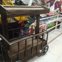 دوعدد اینه ویترین