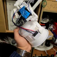 هیوندا توسان بنز C200 بی ام و کیا سورنتو پمپ بنزین