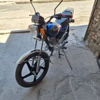 ۱۲۵ زمرد کویرمدل ۴۰۴کم کار درحد صفر