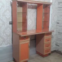 کمد ویترین دار و آینه